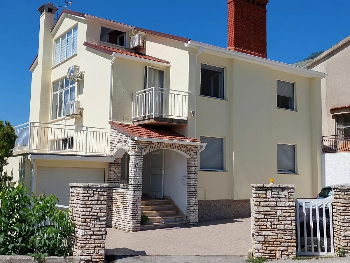 Apartman Lidija Pula